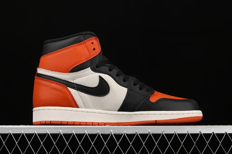 All categories Air Jordan Jordan series basketball shoes Air Jordan 1 High pure original version Air Jordan 1 Retro High OG AJ1 Joe 1 black orange white smashed backboard 555088-005